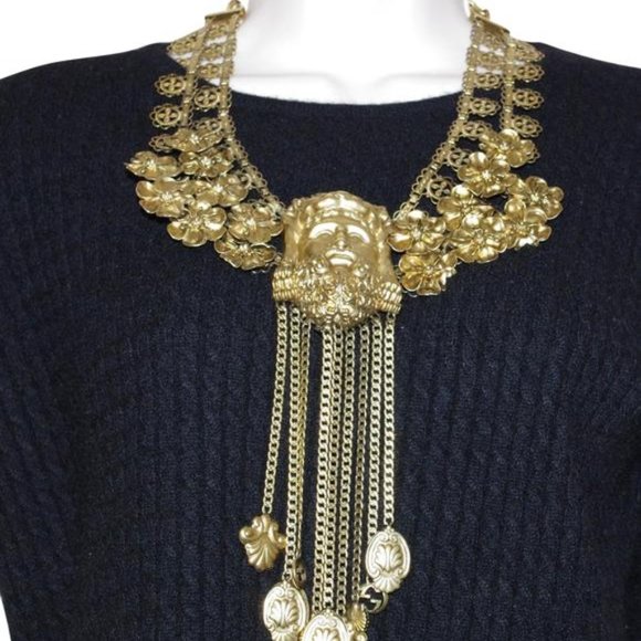 Gucci Necklace Authentic Couture Runway with Gucci Box Very Unique and Rare - Picture 7 of 7